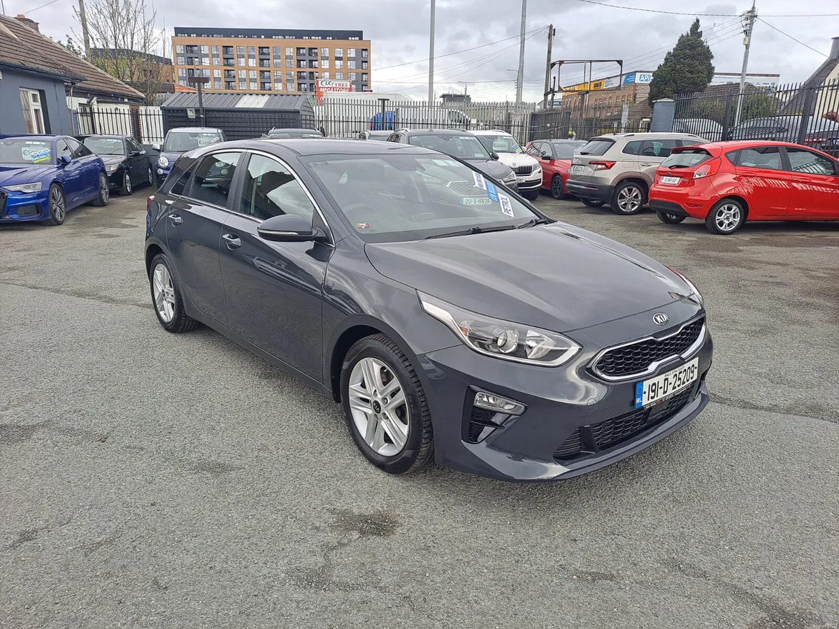 Kia Ceed 2019 VERY LOW MILEAGE 1.0 K3 SPEC 5DR - Image 1