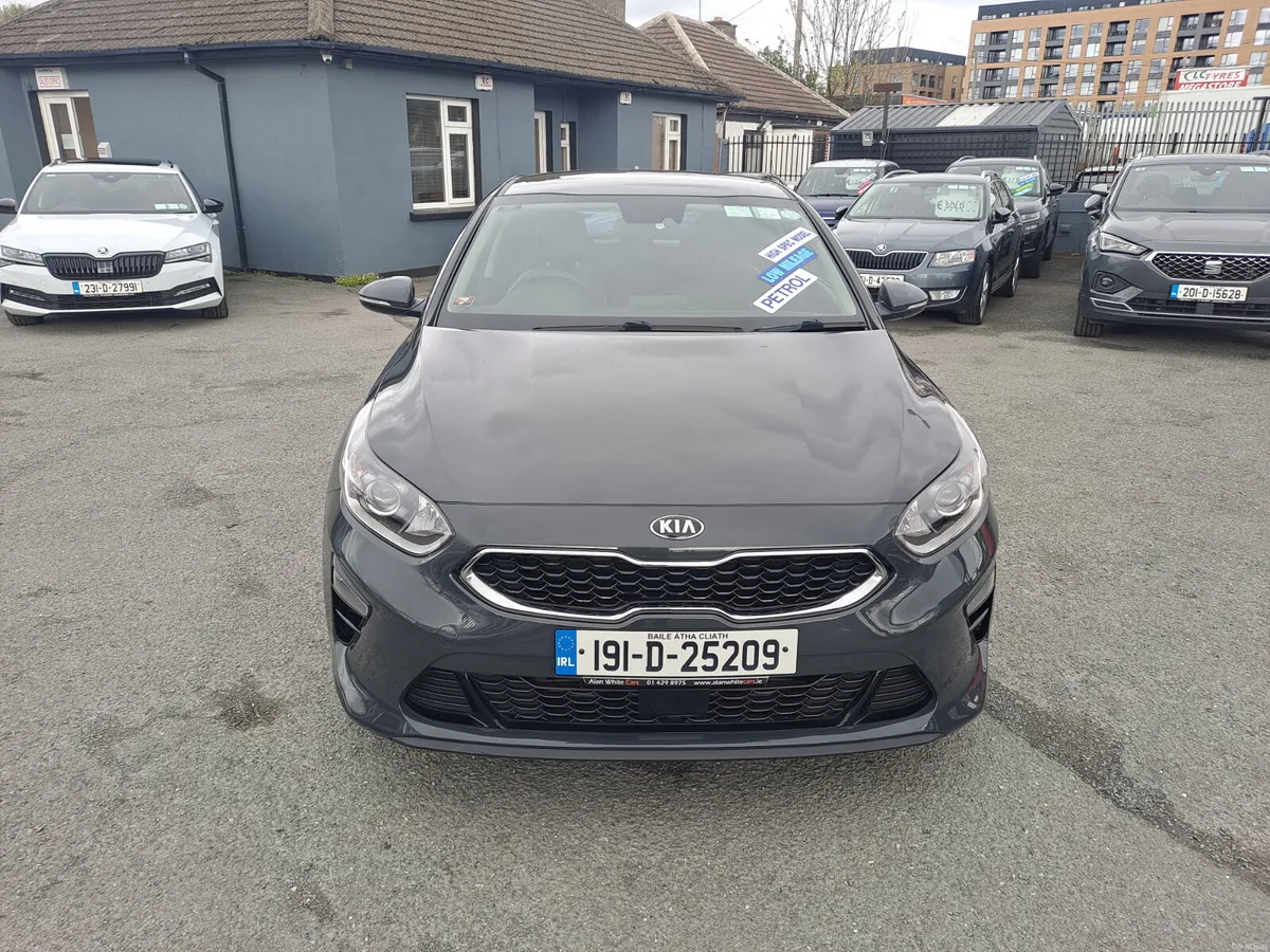Kia Ceed 2019 VERY LOW MILEAGE 1.0 K3 SPEC 5DR - Image 3