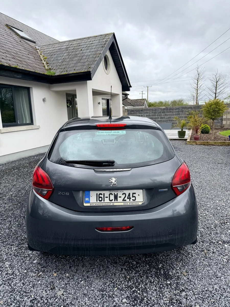 Peugeot 208 1.2L 2016 - Image 3