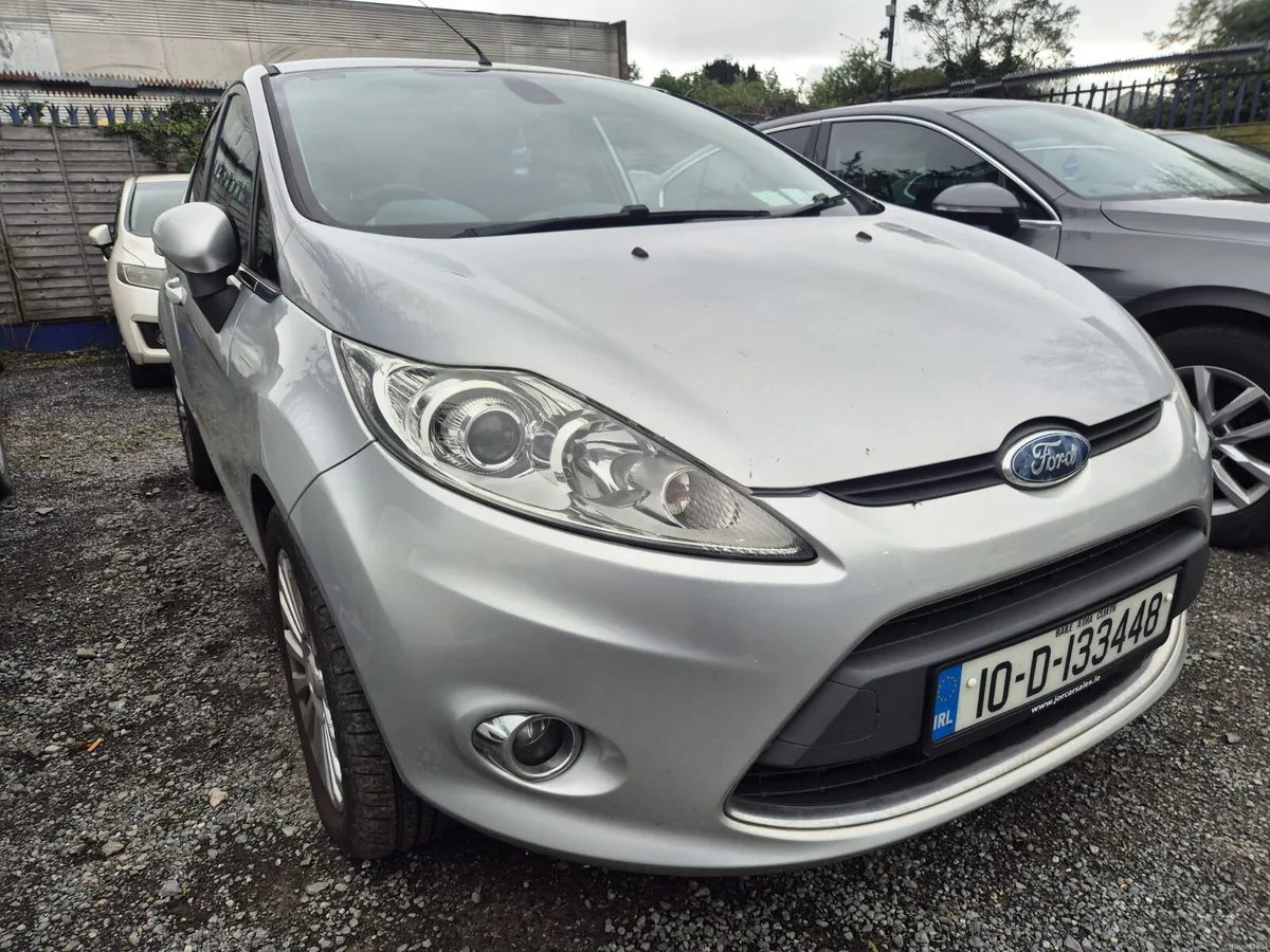 Ford Fiesta 2010 - Image 1
