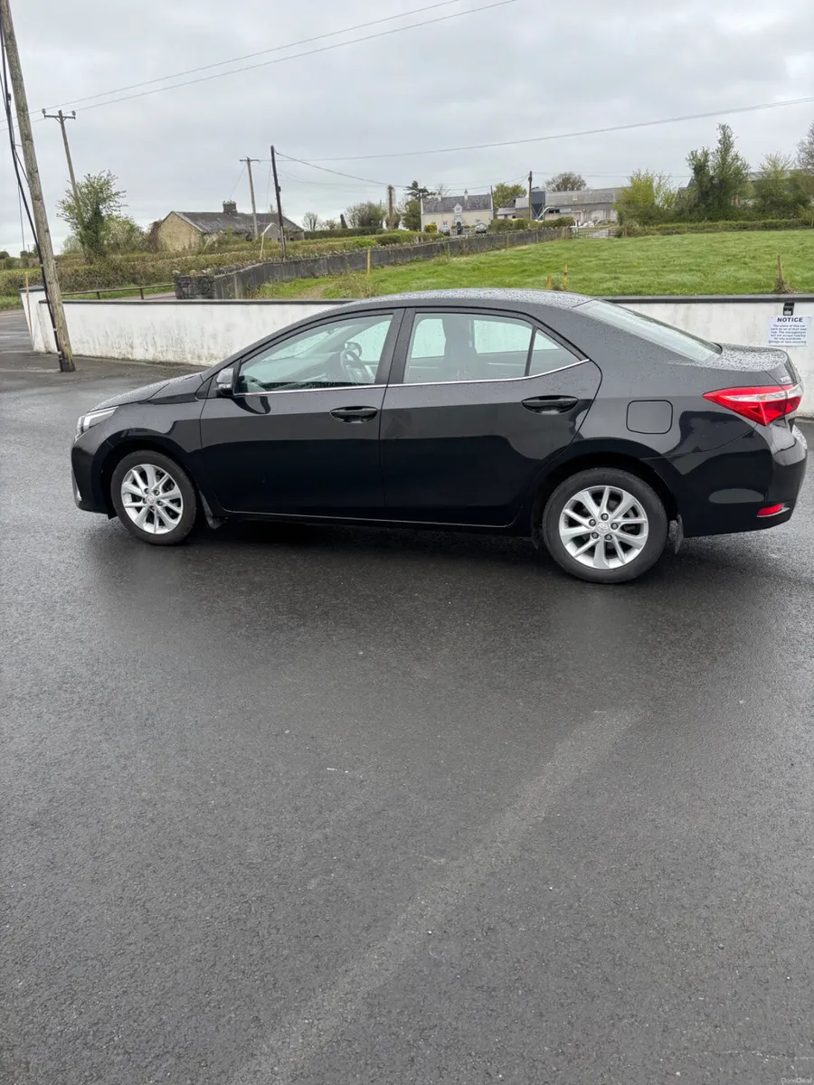 Toyota Corolla 2016 - Image 2