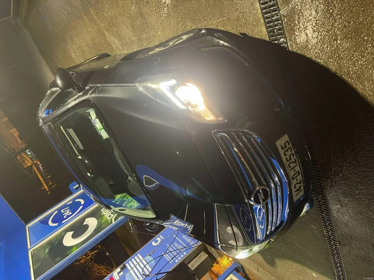 Opel insignia - Image 1