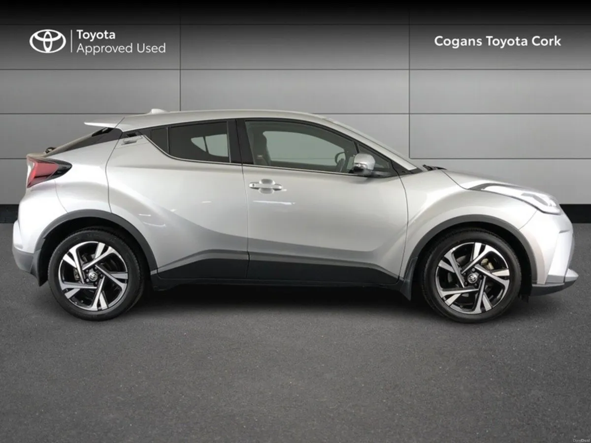 Toyota C-HR Hybrid Sport - Image 3