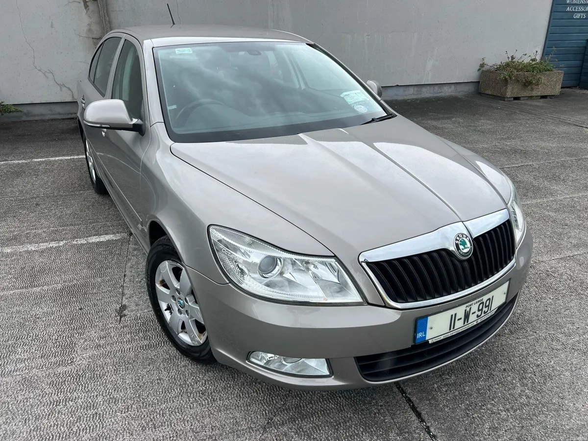 2011 Skoda Octavia 1.2 TSI LOW KMS - Image 1