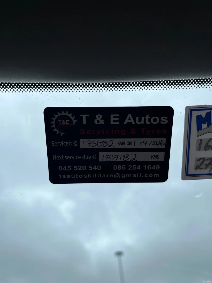 Volkswagen Golf 2012 - Image 1