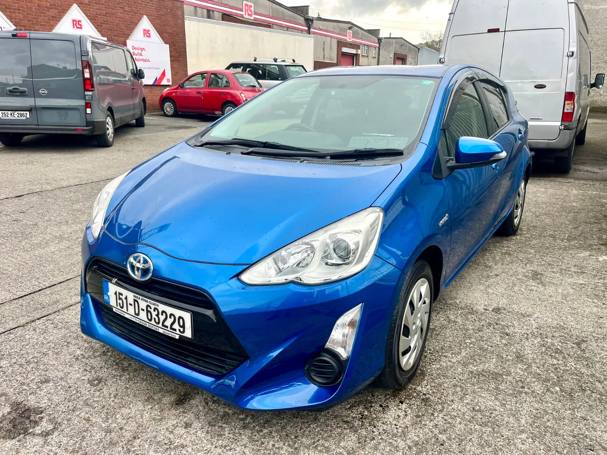 2015 Toyota Aqua  hybrid Leather spec - Image 4