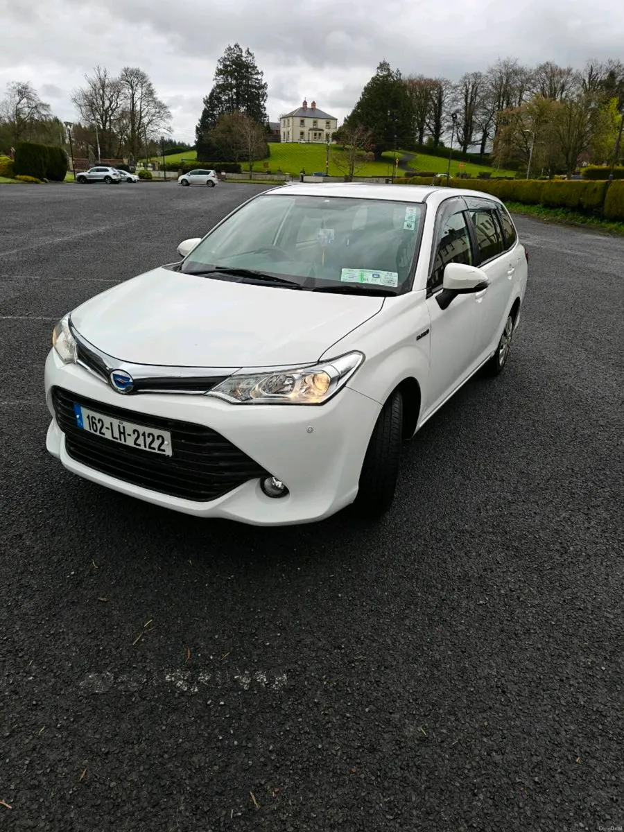 Toyota Corolla 2016 1.5 HYBRID NCT 06-28 TAX 02-27 - Image 4