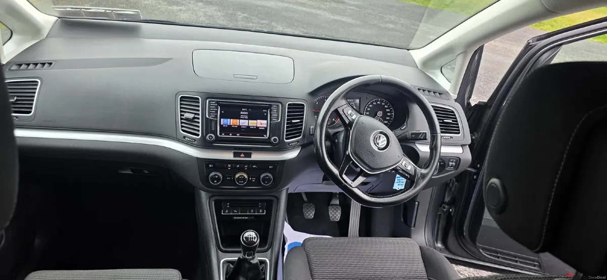 Volkswagen Sharan 2017 - Image 3