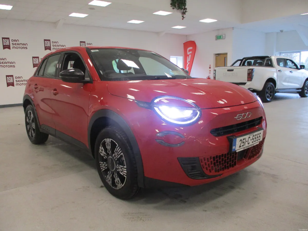 Fiat 600 DOLCE VITA 1.2 MHEV HYBRID AUTO 2025 - Image 3