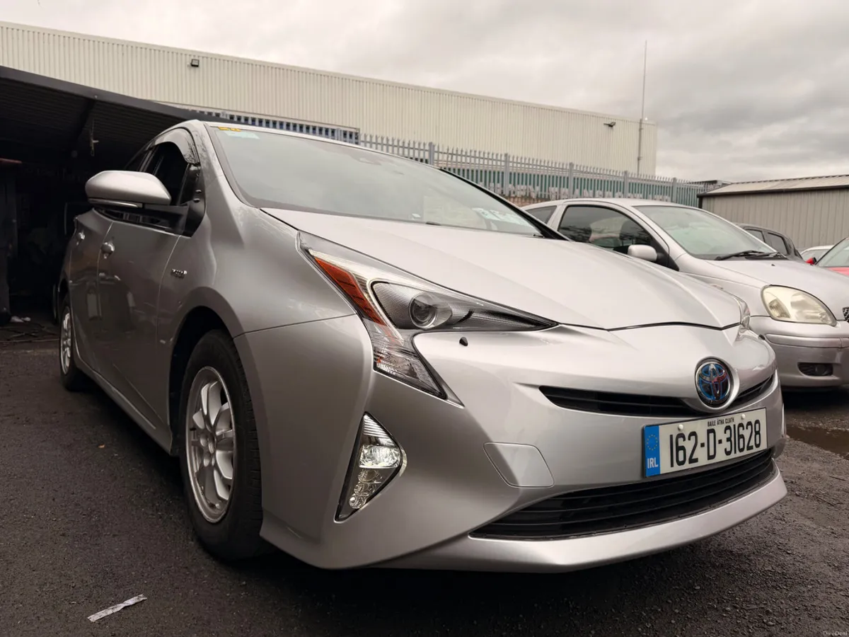 Toyota Prius 2016 With fresh NCT - Image 3
