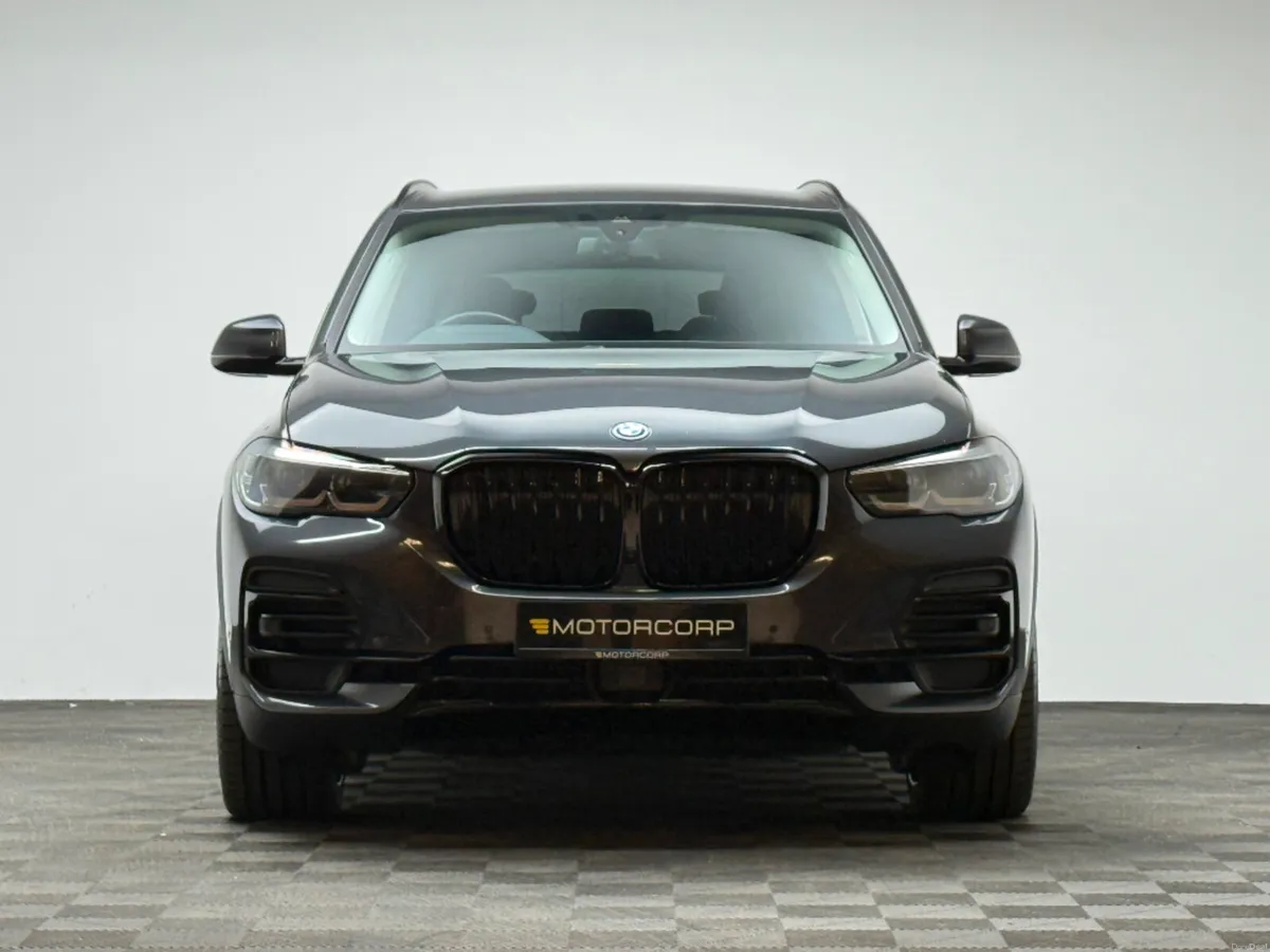BMW X5 45E XDRIVE M SPORTS EXTRAS - Image 2