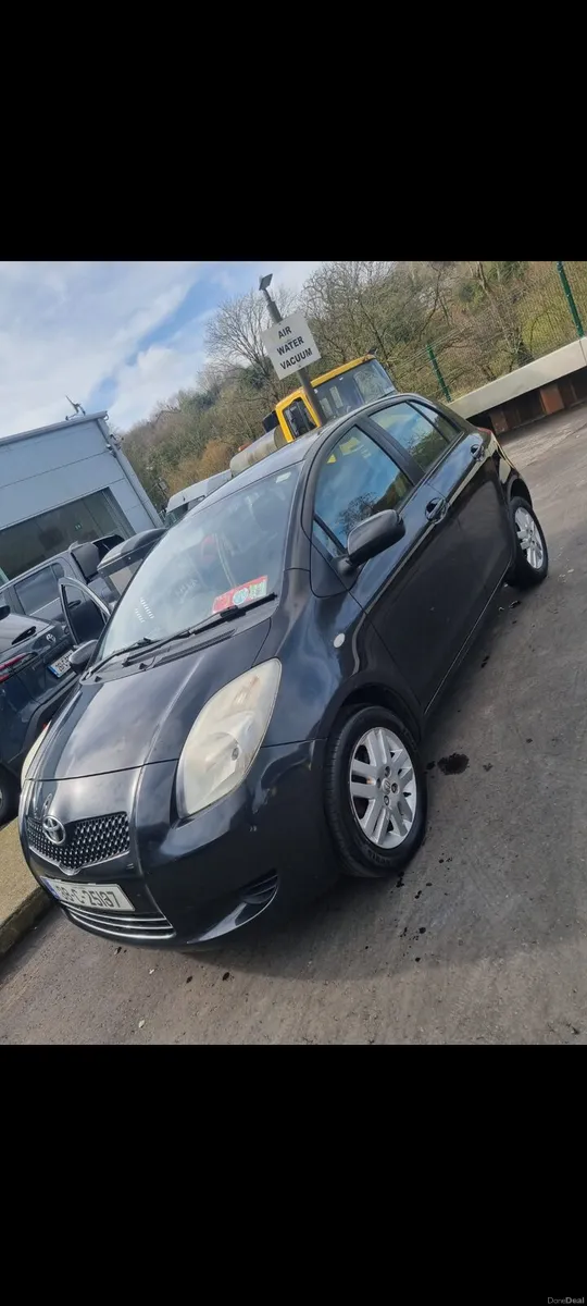 Toyota Yaris 2008 - Image 1