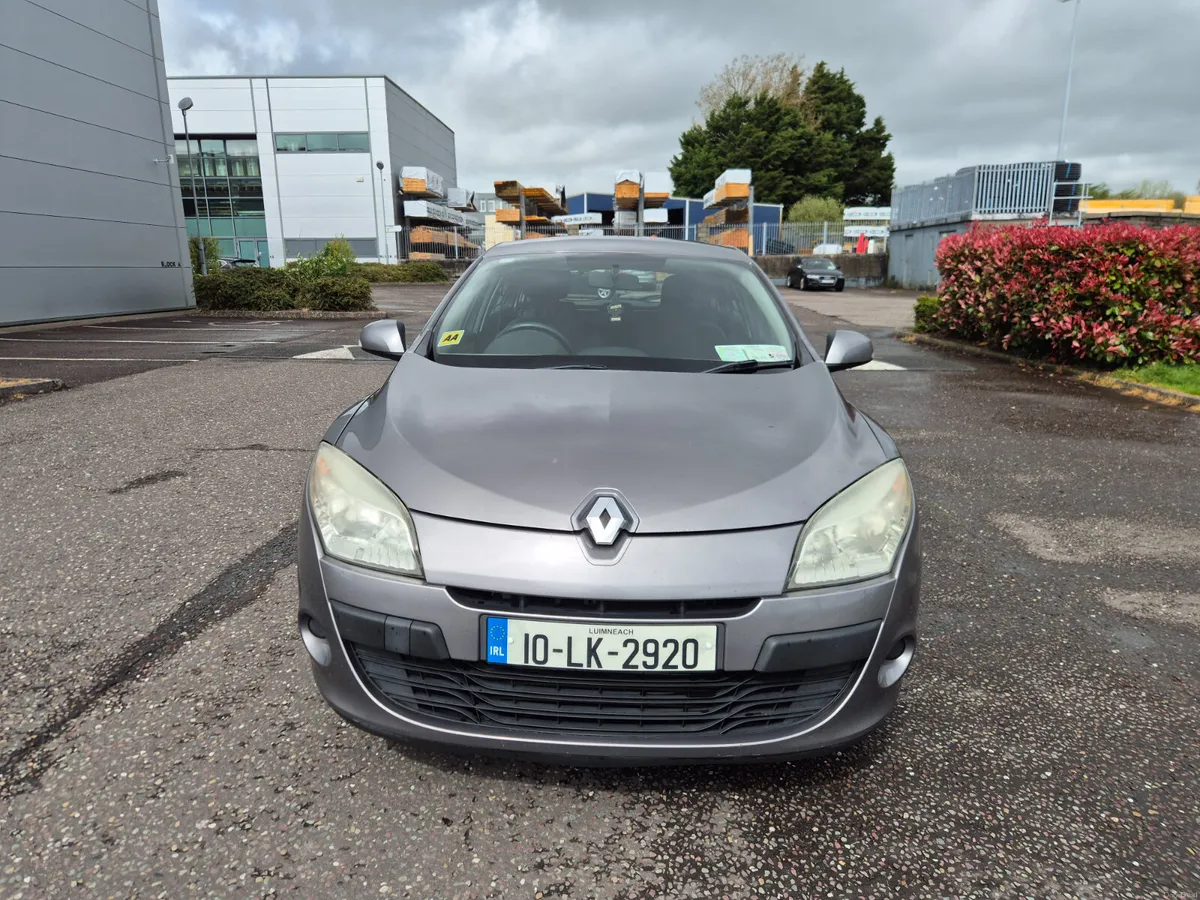 Renault Megane 2010 - Image 2