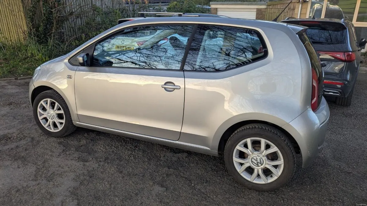 Volkswagen up! 1.0 75HP Man 3DR Michelin Tyres - Image 3