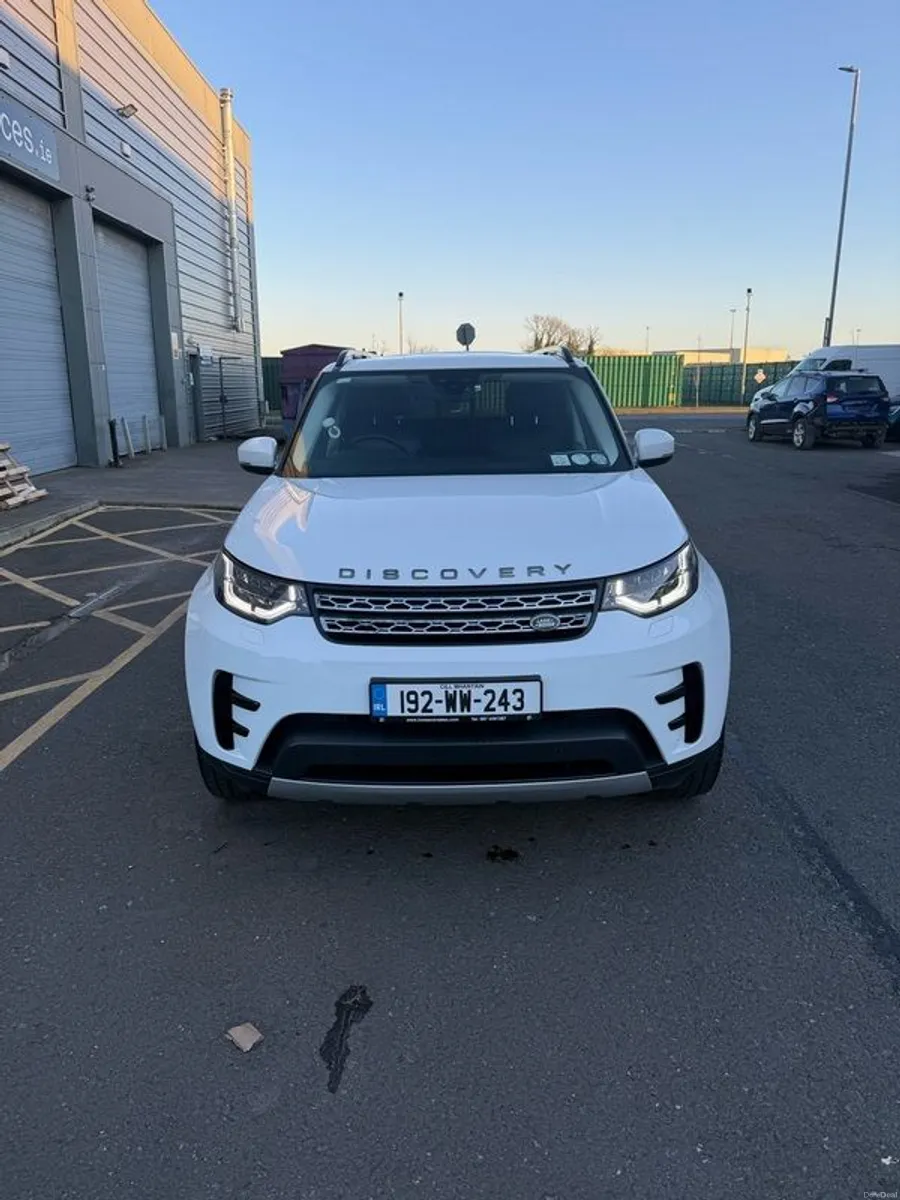 2019 Land Rover Discovery - Image 1