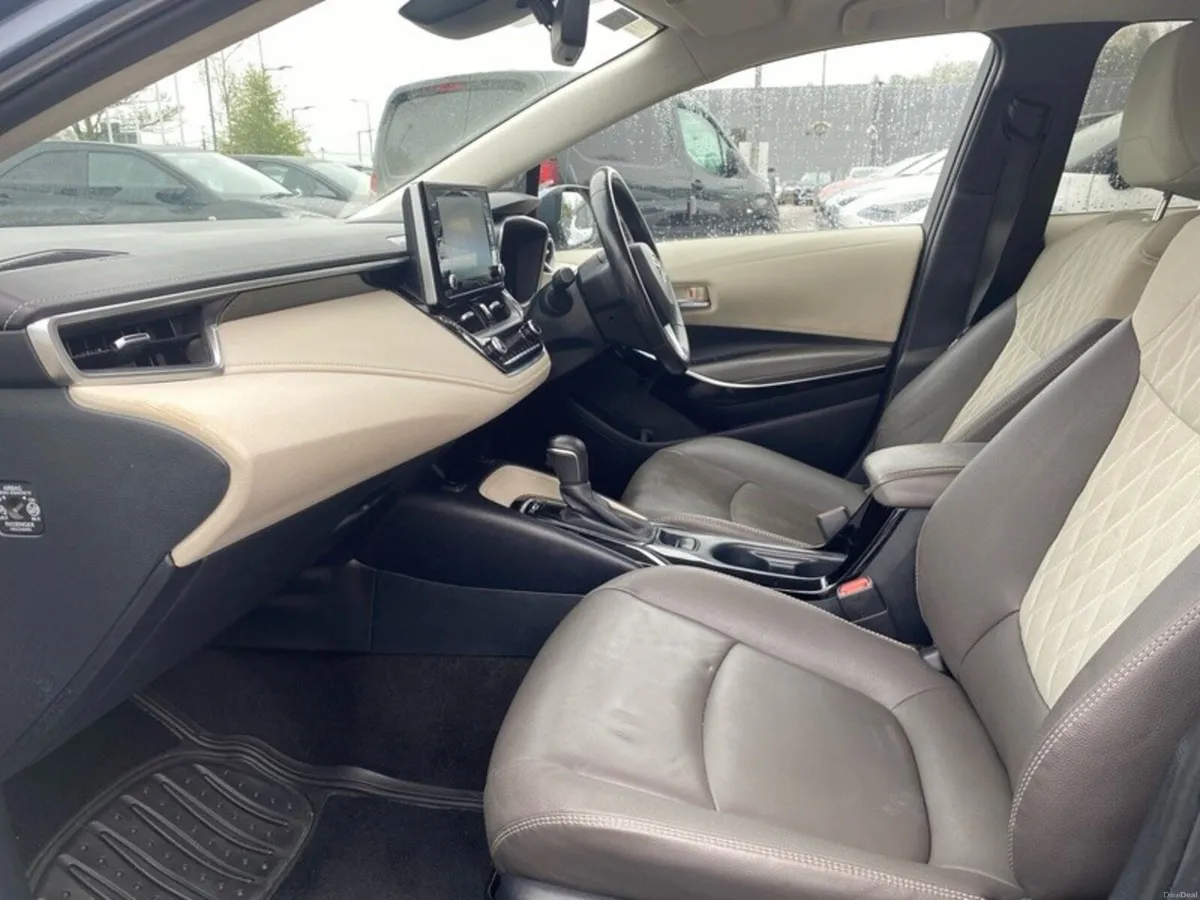 Toyota Corolla HYBRID SOL 4DR AUTO - Image 6