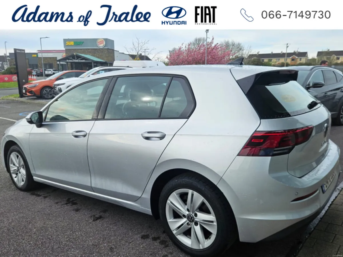 Volkswagen Golf LIFE 2.0 TDI 115HP 5DR - Image 4