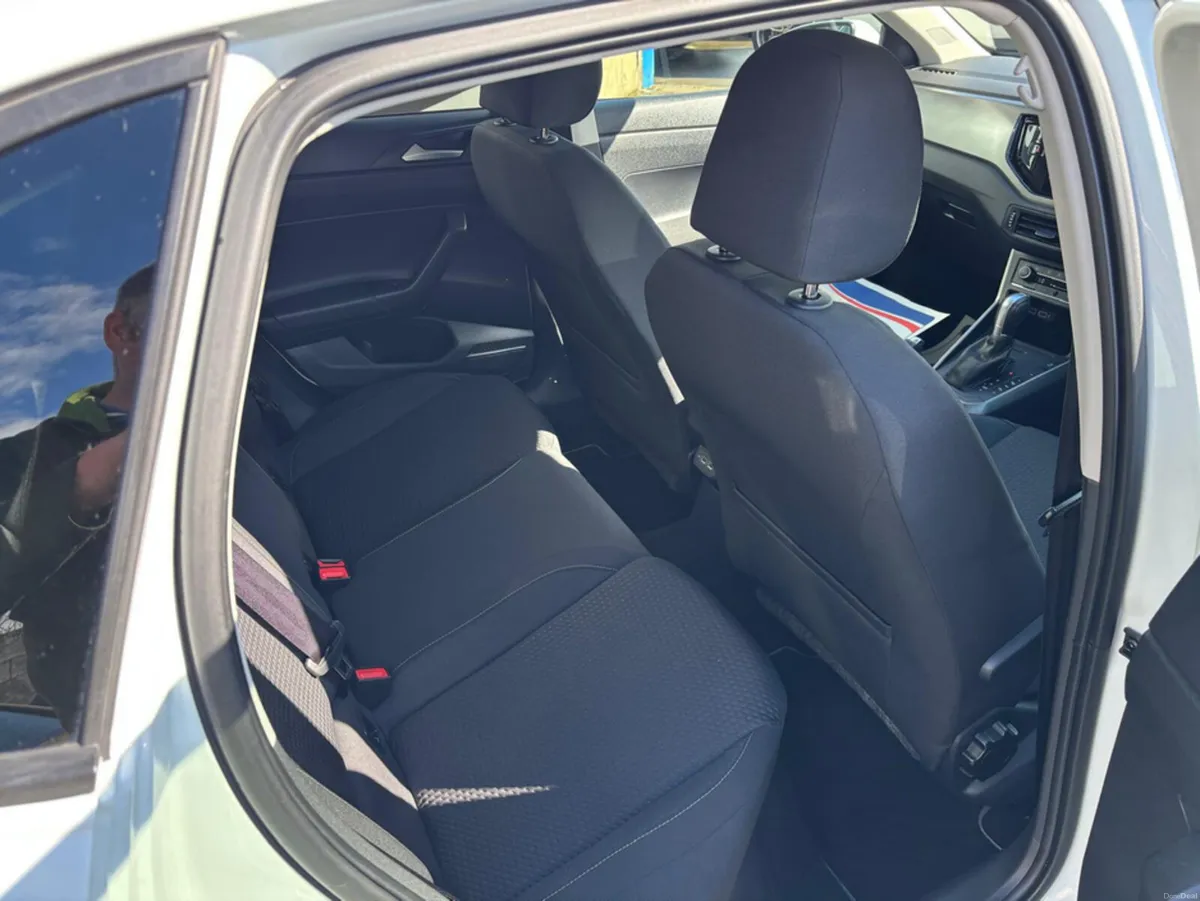 Volkswagen Polo VW Polo 1.0 petrol, auto, loads of - Image 4