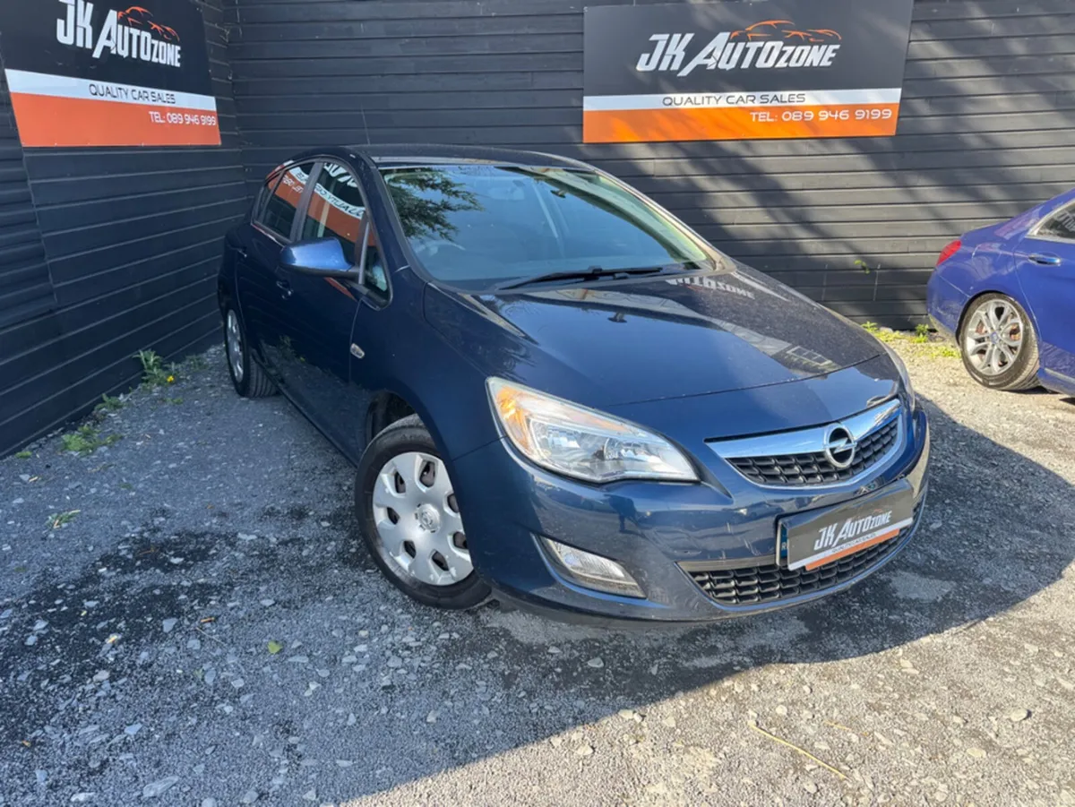 Opel Astra S 1.4 I 100PS 5DR - Image 1