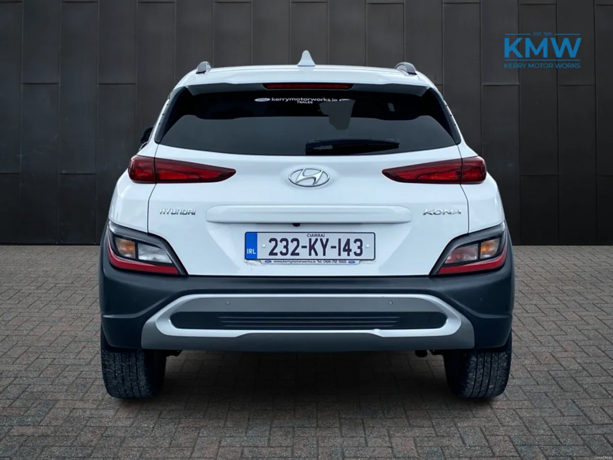 Hyundai KONA KAUAI EXECUTIVE 5DR - Image 3