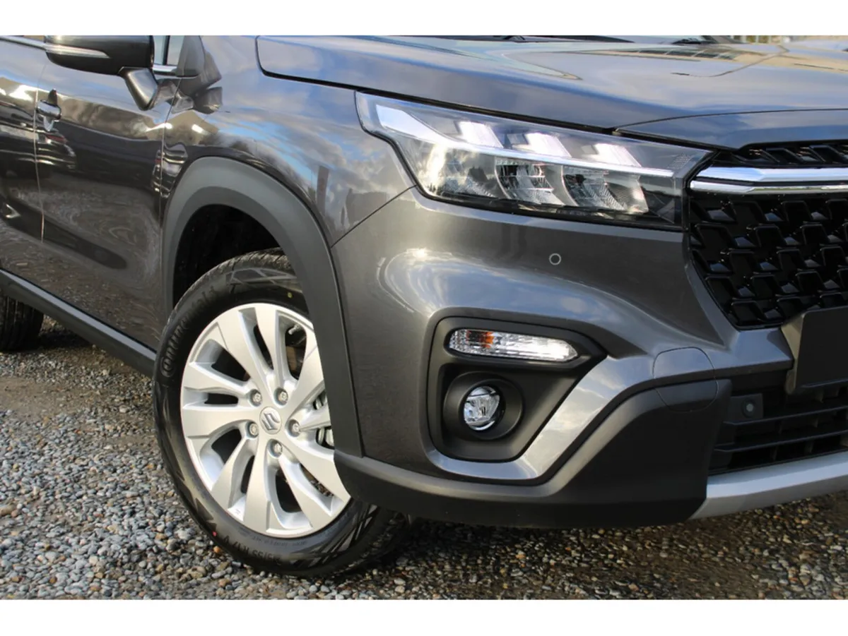 Suzuki SX4 S-Cross 1.4 B/JET HYBRID MOTIO * Remain - Image 3