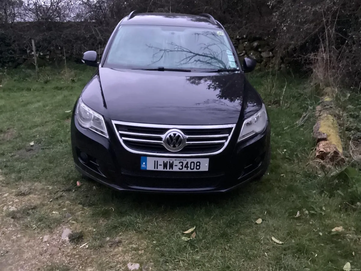 Volkswagen Tiguan 2011 - Image 2
