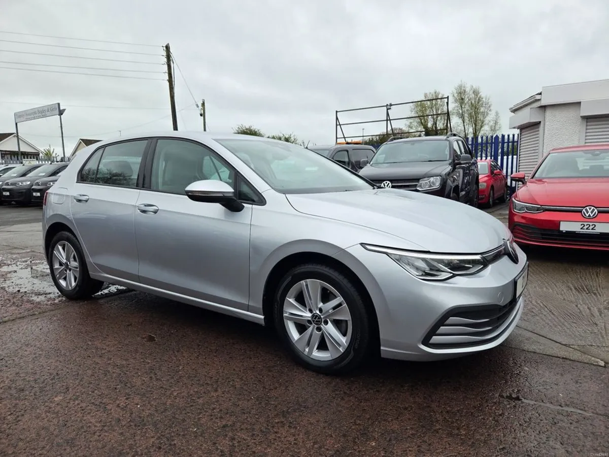 Volkswagen Golf LIFE TDI - Image 2