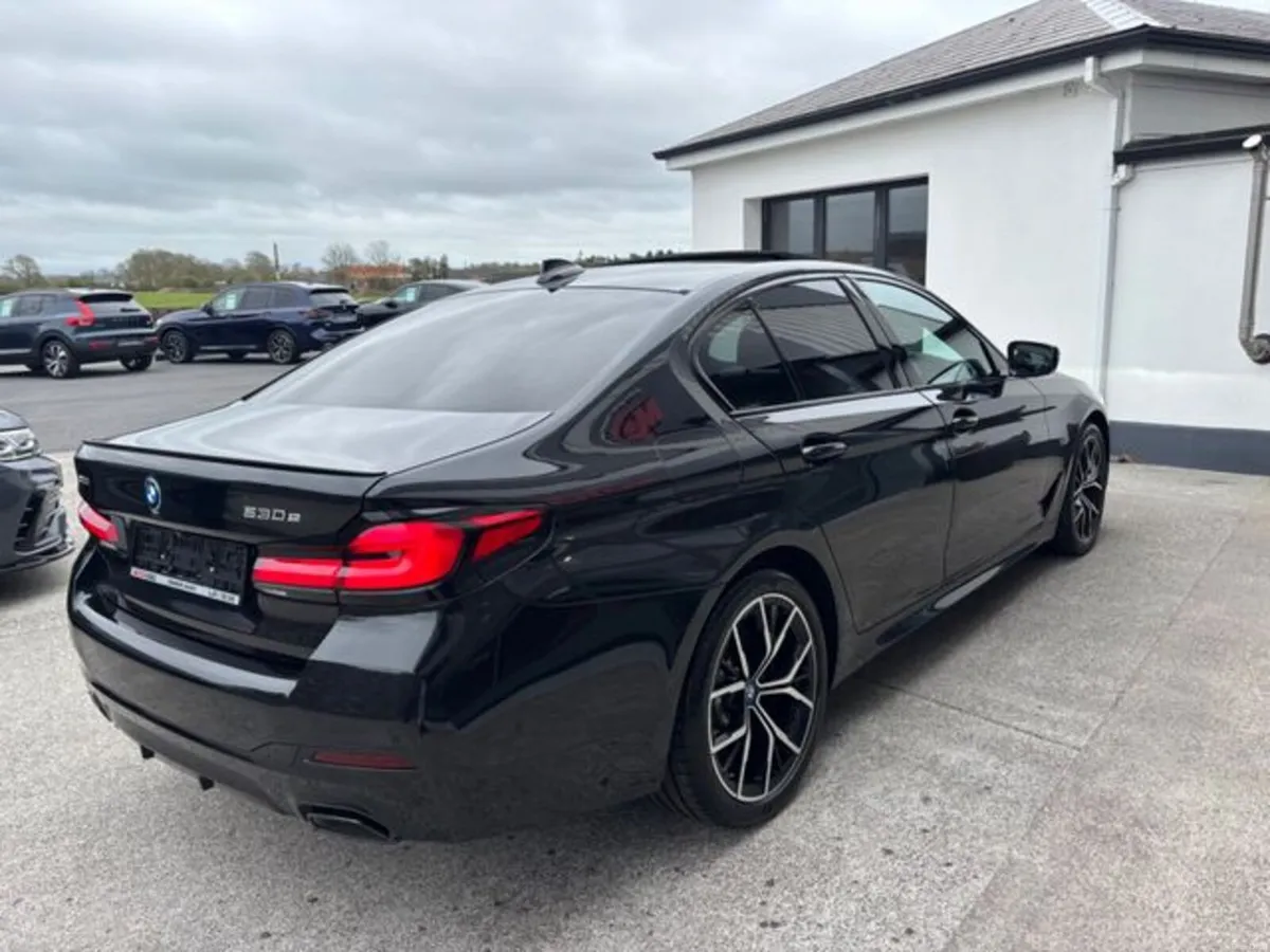 BMW 5-Series 530E X DRIVE M SPORT PRO - Image 4