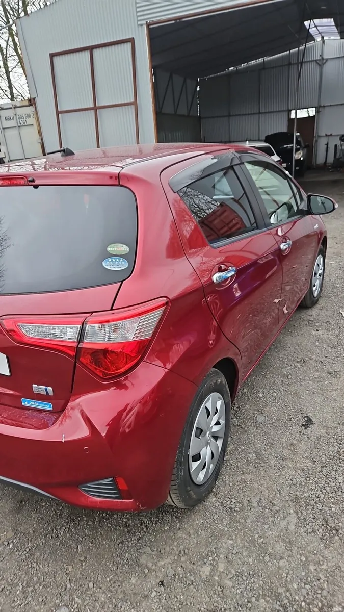 Toyota vitz 2019 1.5 L hybrid push start 67000 - Image 2