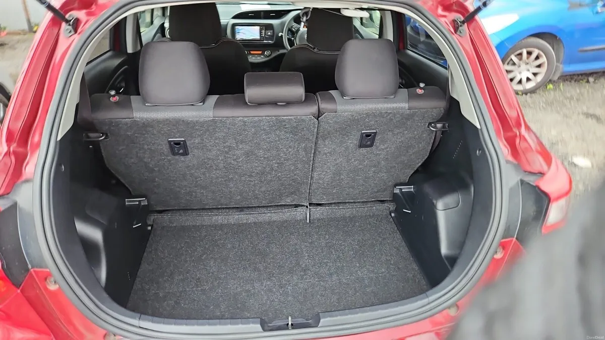 Toyota vitz 2019 1.5 L hybrid push start 67000 - Image 4