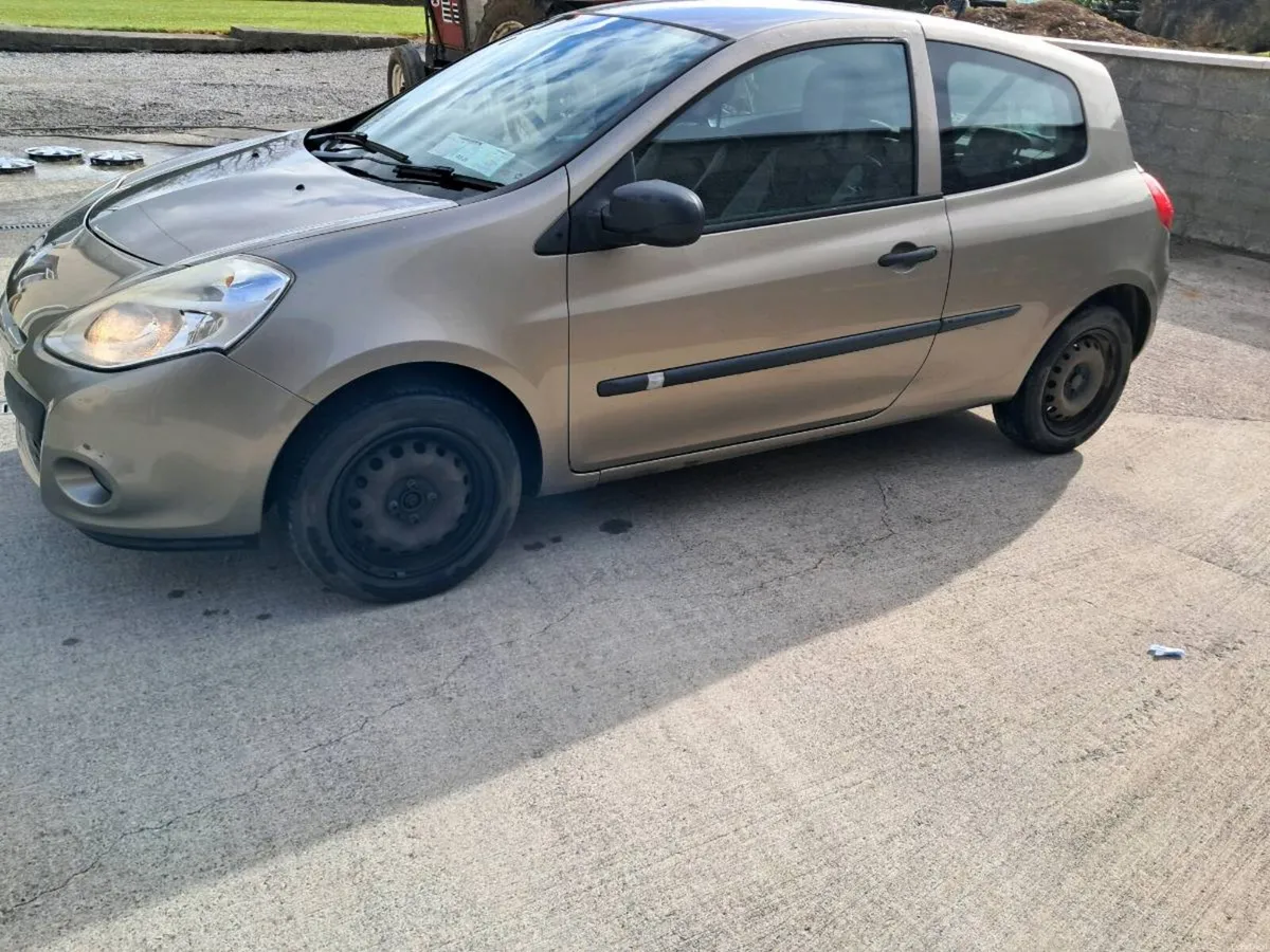 Renault Clio - Image 4