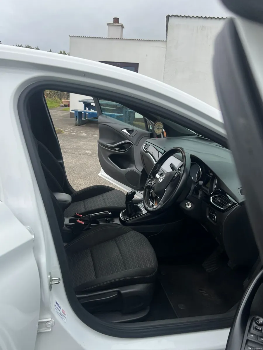 Vauxhall Astra 2016 - Image 4