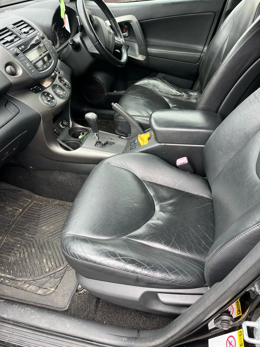 Toyota RAV4 - Image 4