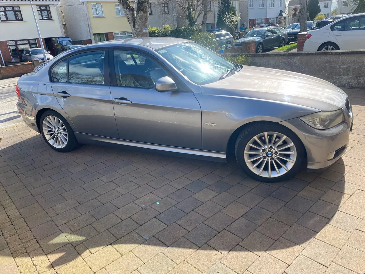 BMW 318D - Image 2