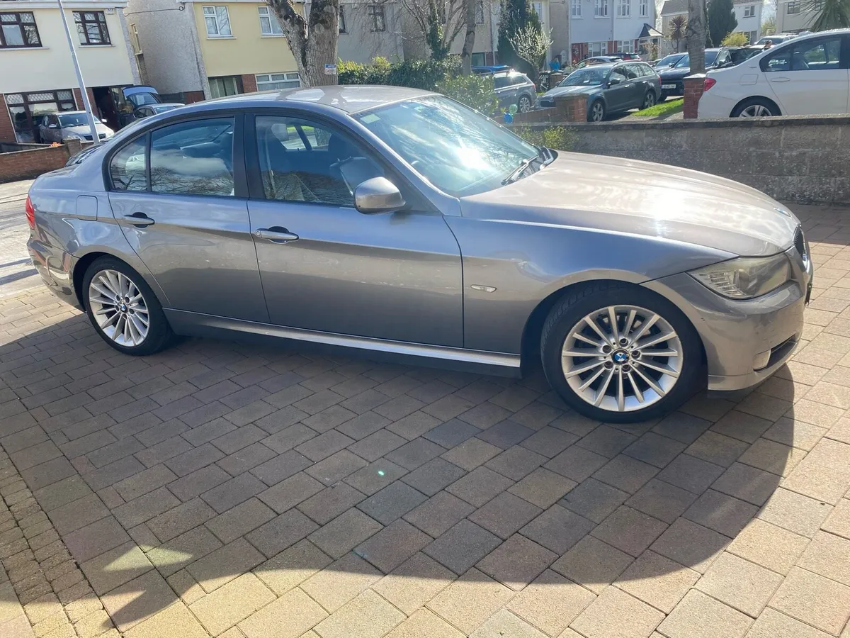 BMW 318D - Image 1
