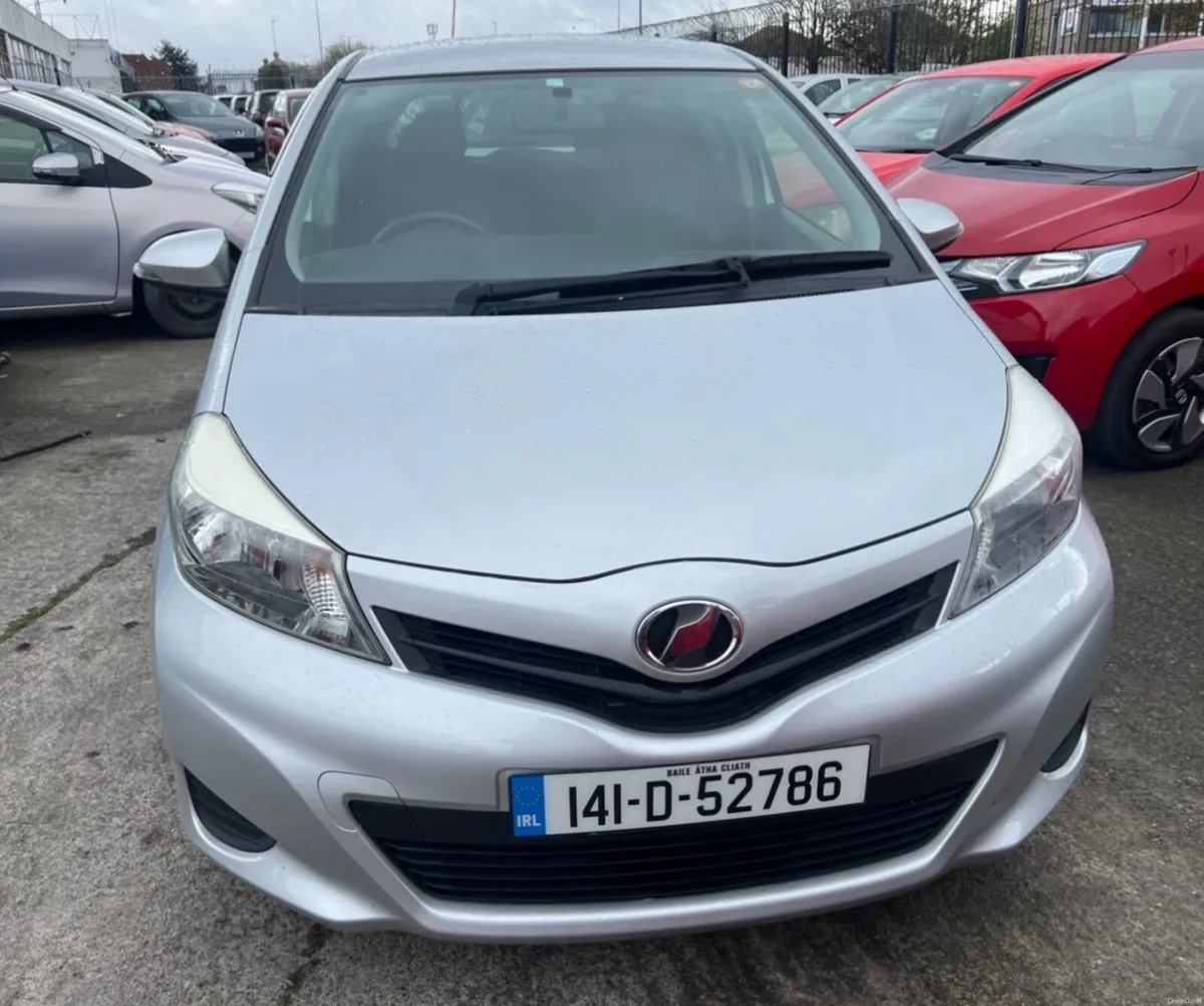 Toyota Vitz 2014 Automatic/immobilizer/ push start - Image 3