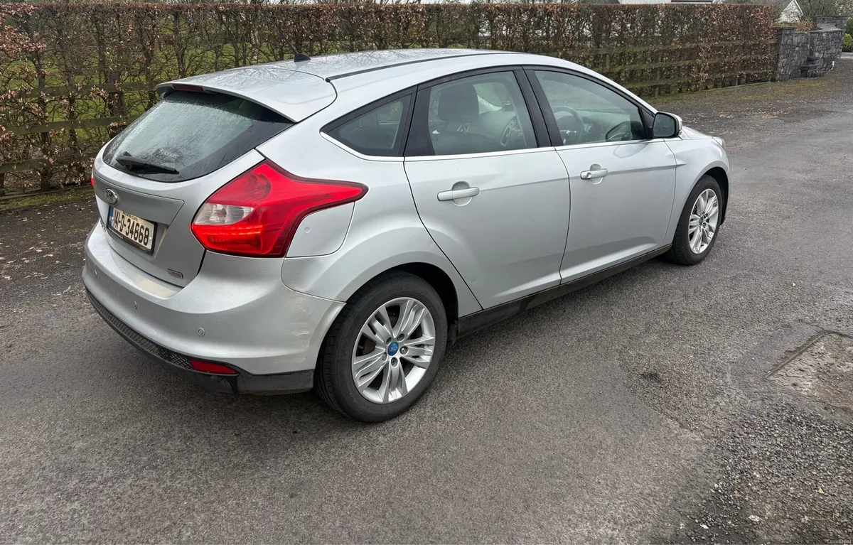 2014 Ford Focus Titanium New NCT 03/27 - Image 2