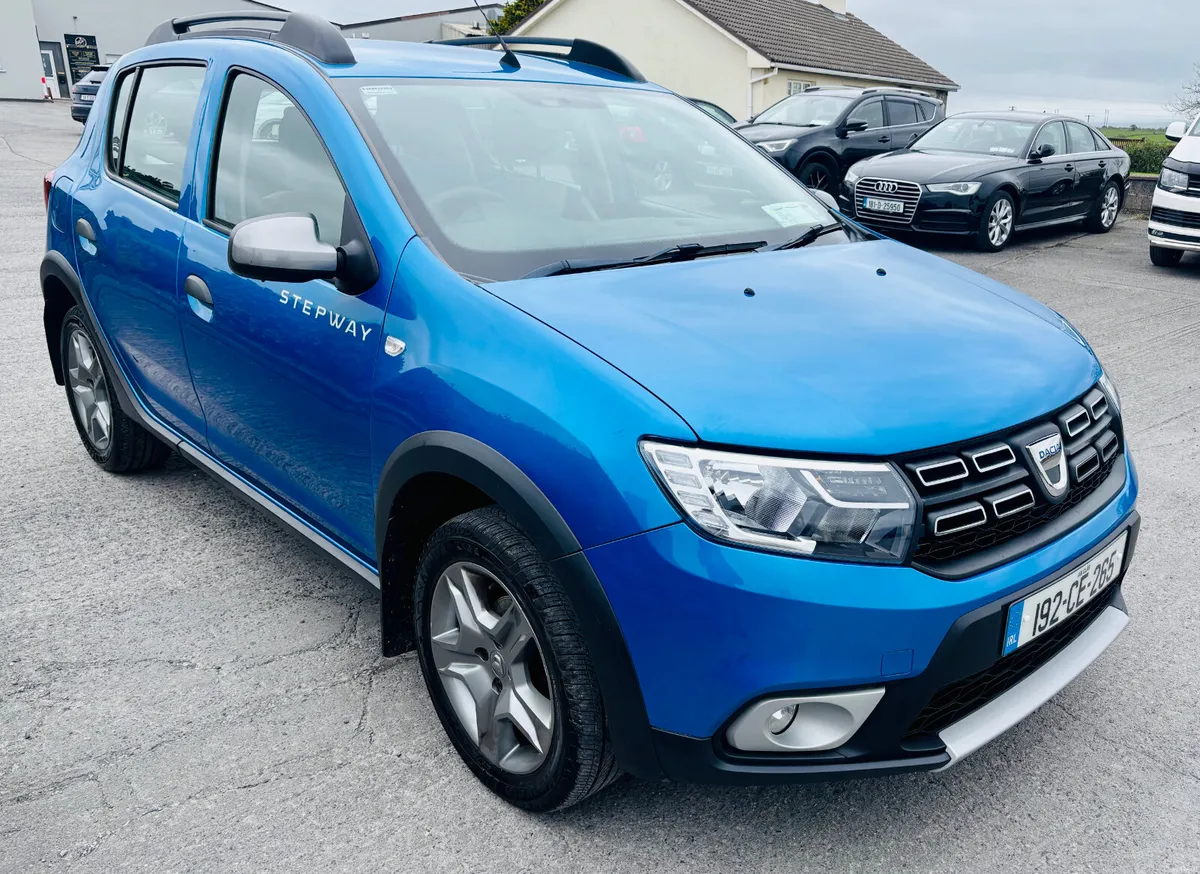 Dacia Sandero Stepway 2019 LOW KMS - Image 2