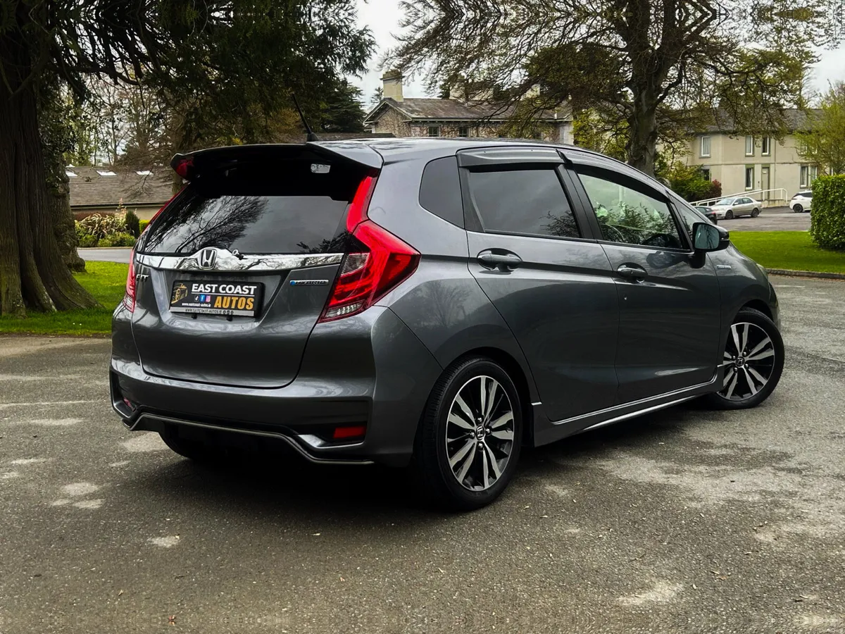 2018 Honda Fit 1.5 Hybrid Auto Top Spec Sensing - Image 3