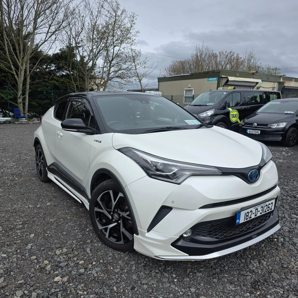 Toyota C-HR 2018 Hybrid Auto Leather Heated Seats - Image 2