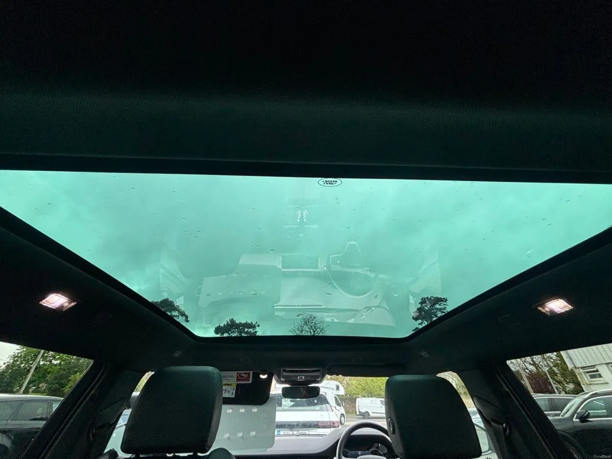 Land Rover Range Rover Evoque SUNROOF P300E EDITIO - Image 3