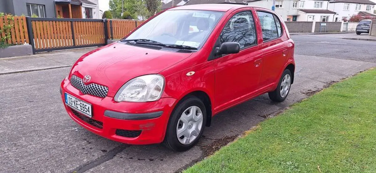 2003 Toyota Yaris - Image 1