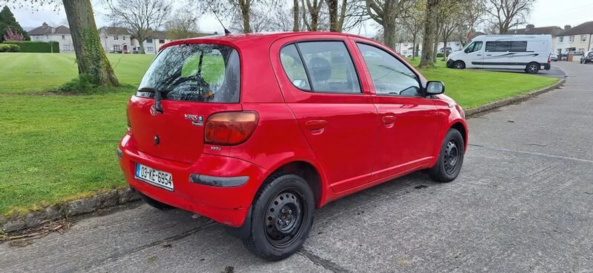 2003 Toyota Yaris - Image 3