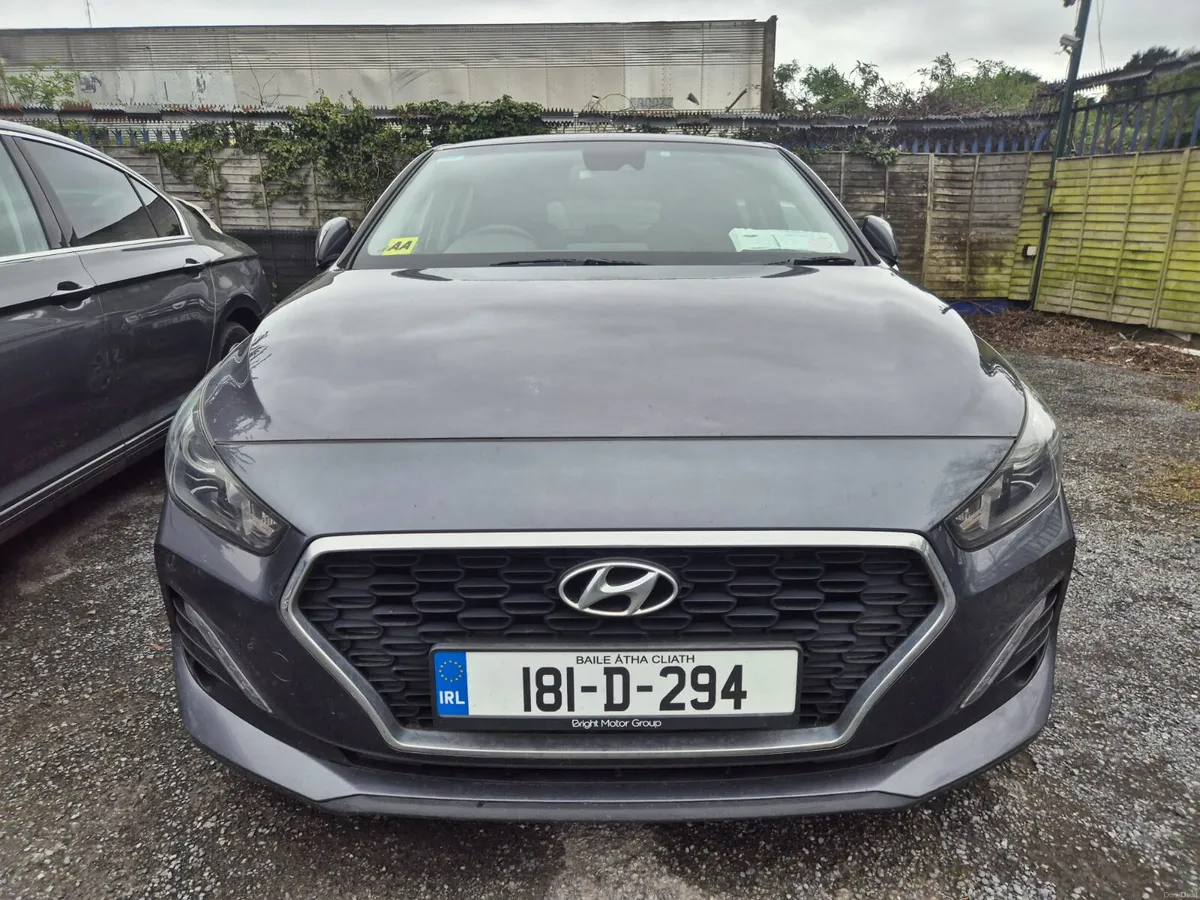 Stunning Hyundai i30 2018 comes with 2 years NCT - Image 3