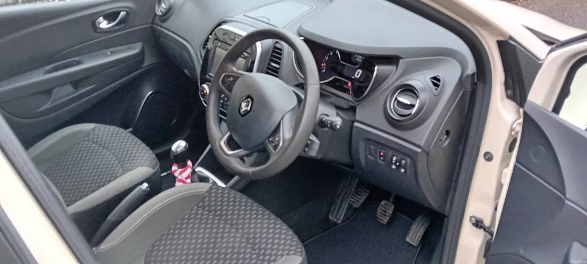 #Mint# Renault Captur 2018 1.5dci Dynamique - Image 3