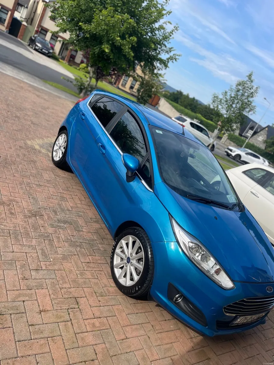 Ford Fiesta 2017 - Image 2