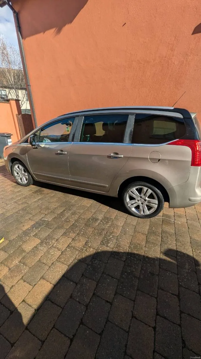 Peugeot 5008 - Image 3