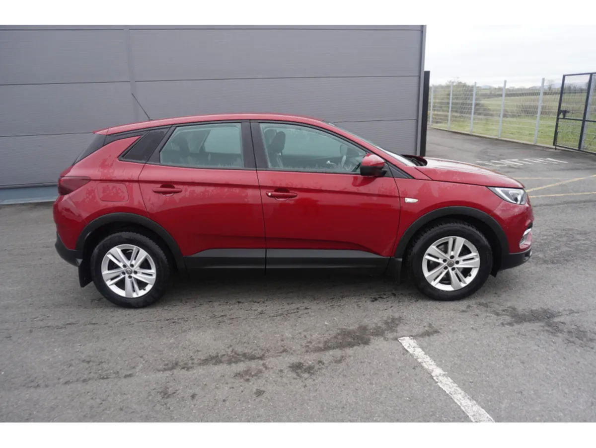 Opel Grandland X CUV-SC-1.2I 130PS PETROL 4DR - Image 2