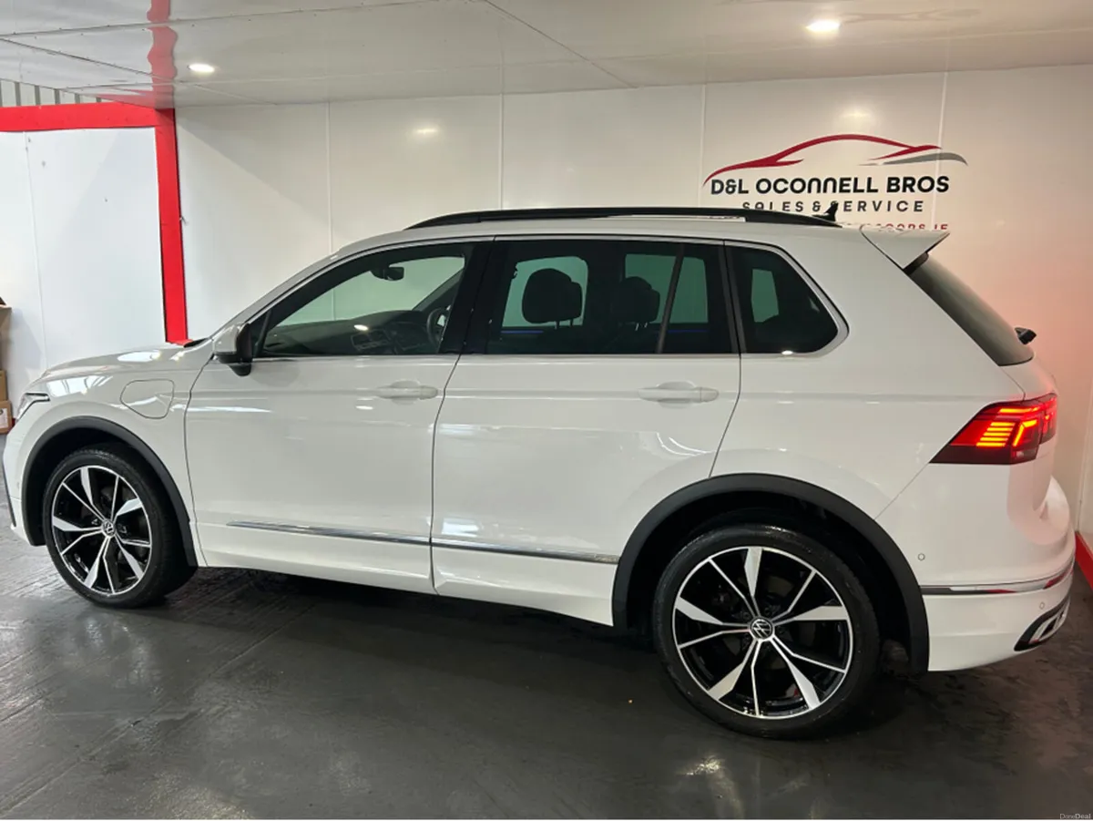 Volkswagen Tiguan R-LINE 1.4 TSI PHEV S- DSG - Image 4