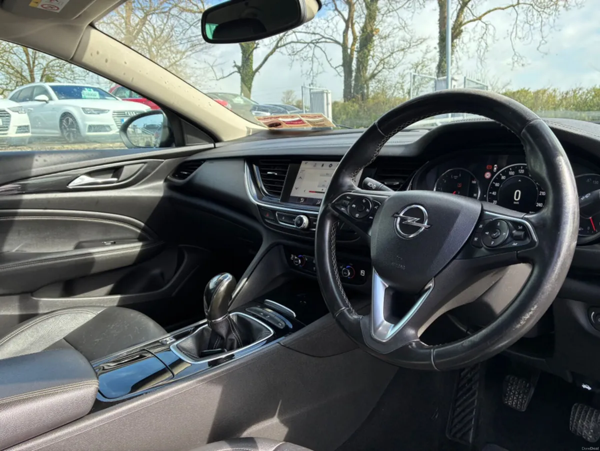 Opel Insignia GRAND SPORT ELITE 1.6 - Image 2